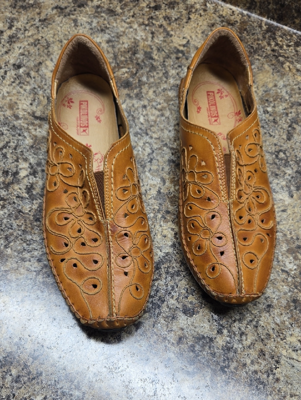 Pikolinos Jerez Tan Leather Slip-On Loafers with Floral Cutouts Size 39EUR